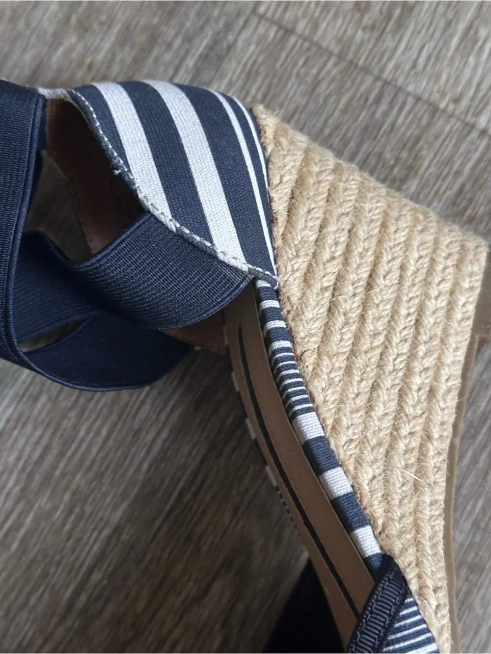 new directions Navy & White Striped Espadrille Wedge Sandals size 8.